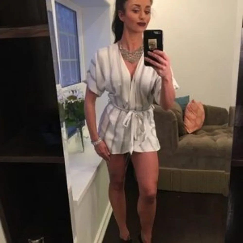 New Ivory grey short sleeve stripe romper - Picture 2 of 8